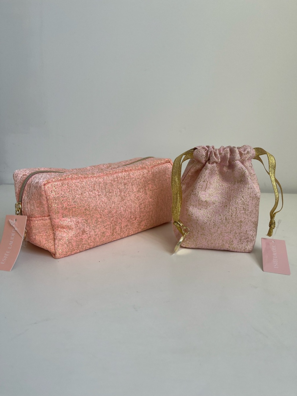 2/8$ Estée Lauder Glitter Cosmetic Pouch